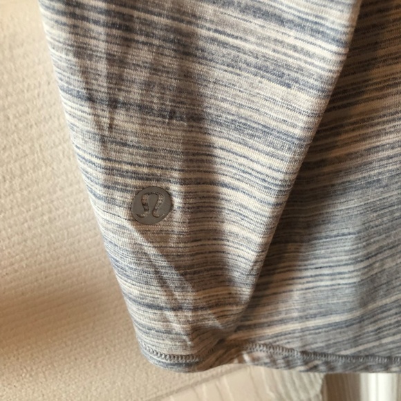 Lululemon Essential Tank Pleated *Seriously Light Luon Space Dye Camo Concrete - Picture 6 of 6
